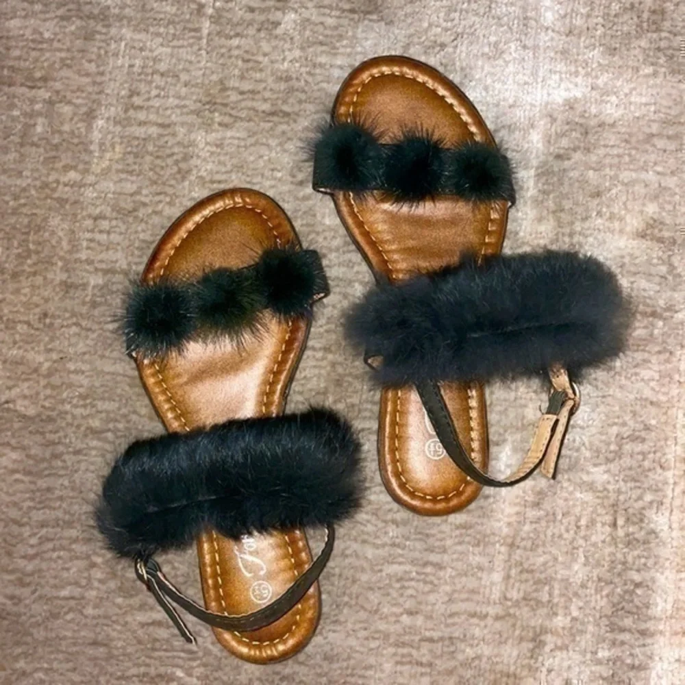 Forever Sling Back mink Fur Sandals size 5.5 forest green not yet preloved - Picture 4 of 6